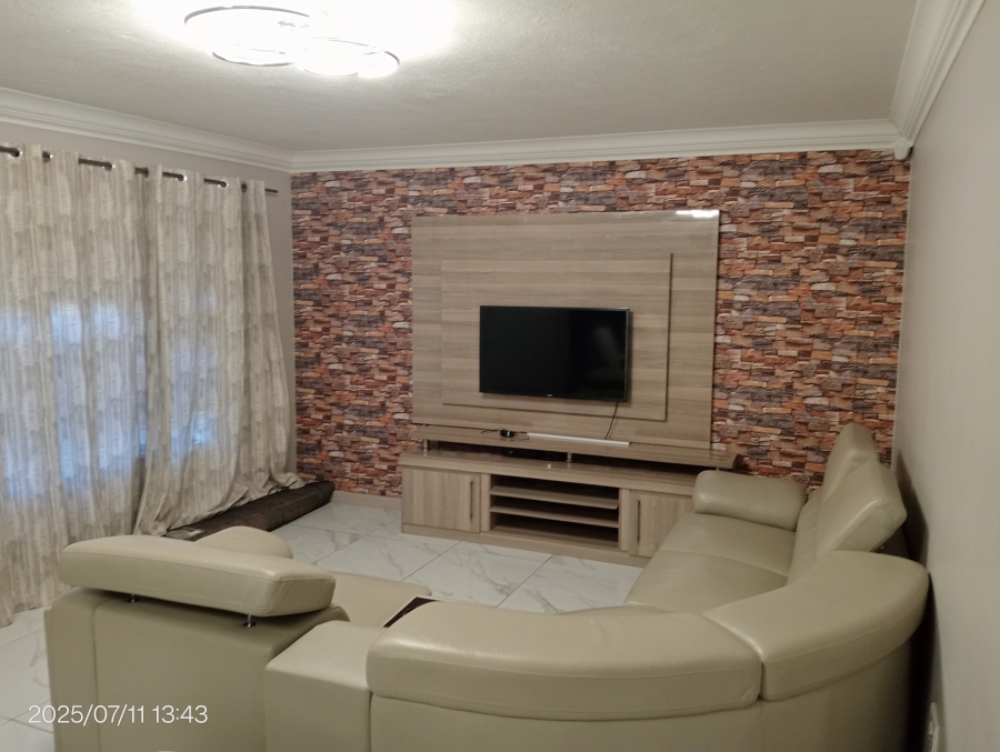 To Let 3 Bedroom Property for Rent in Cashan North West